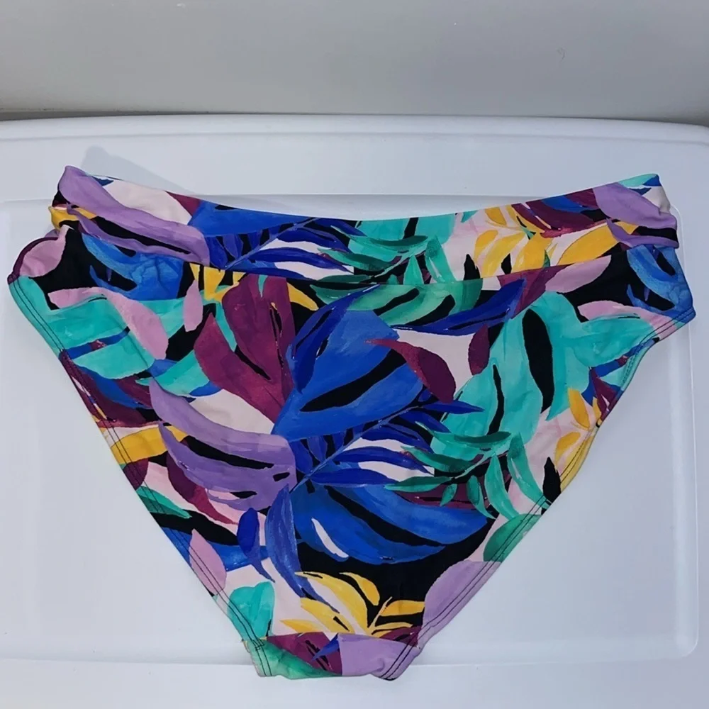 Time And Tru V-Cut Waist Bikini Bottom Size L 12-14 Floral Palm Print NWT